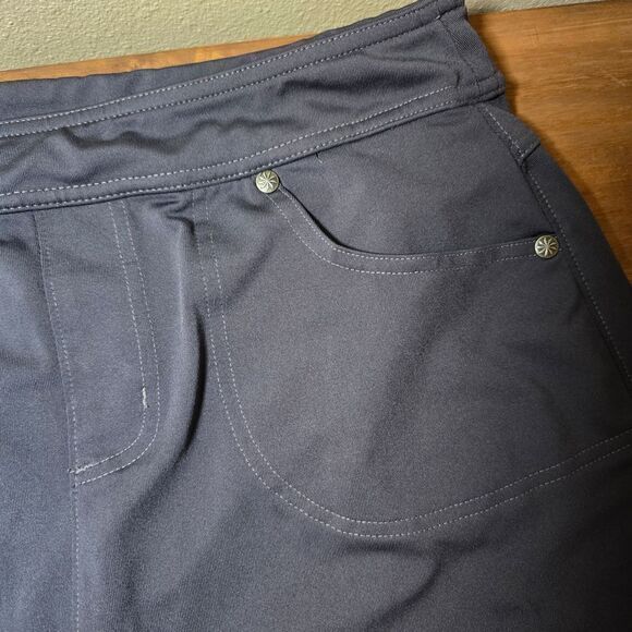 Athleta Womens Gray Workout Skirt with Shorts and Pockets - Size ST - Picture 4 of 11